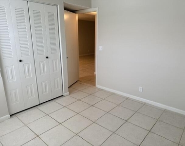22064 Palms Way - Photo Thumbnail 5