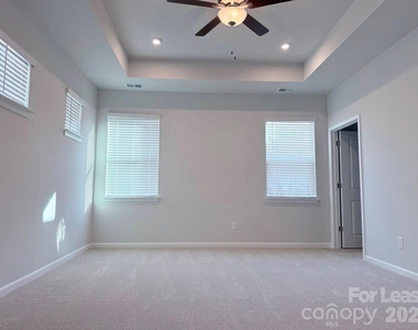 3240 Laurel Brook Drive - Photo Thumbnail 11