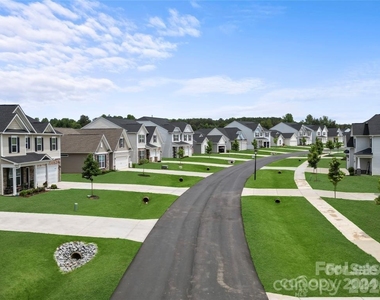 3240 Laurel Brook Drive - Photo Thumbnail 34