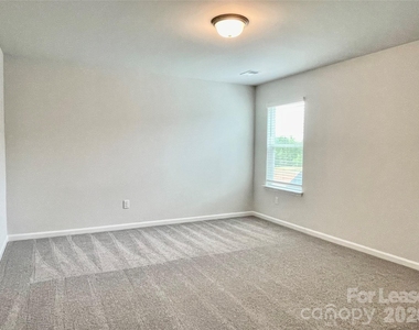 3240 Laurel Brook Drive - Photo Thumbnail 21