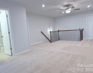 3240 Laurel Brook Drive - Photo Thumbnail 17