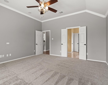 1601 Crabapple Lane - Photo Thumbnail 16