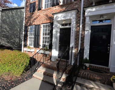 1055 Writers Way - Photo Thumbnail 1