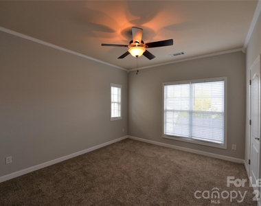 1055 Writers Way - Photo Thumbnail 12