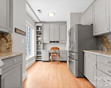 400 N Church Street - Photo Thumbnail 2