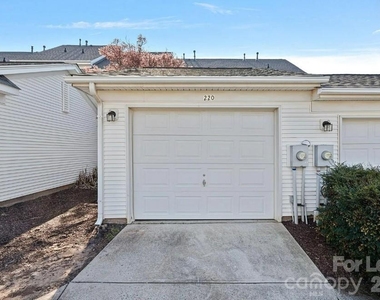 220 Welton Way - Photo Thumbnail 11