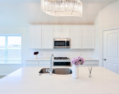 4312 Coffee Mill Road - Photo Thumbnail 5