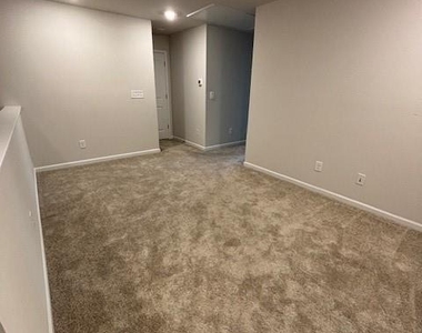 306 Sagecroft Lane - Photo Thumbnail 20