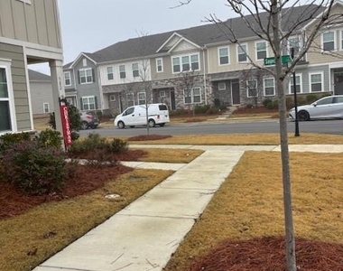 306 Sagecroft Lane - Photo Thumbnail 2