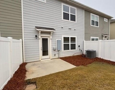 306 Sagecroft Lane - Photo Thumbnail 6