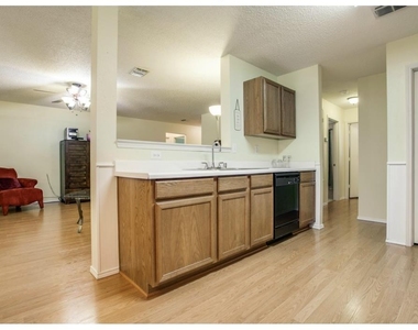 2926 Montague Trail - Photo Thumbnail 9