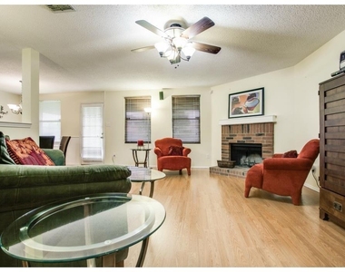 2926 Montague Trail - Photo Thumbnail 6