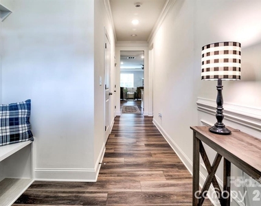 3954 Rothwood Lane - Photo Thumbnail 9