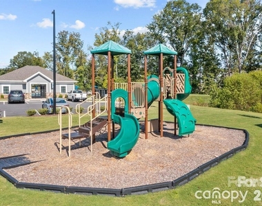 3954 Rothwood Lane - Photo Thumbnail 24