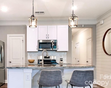 3954 Rothwood Lane - Photo Thumbnail 4
