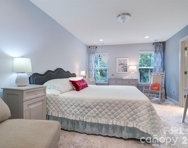 3954 Rothwood Lane - Photo Thumbnail 12
