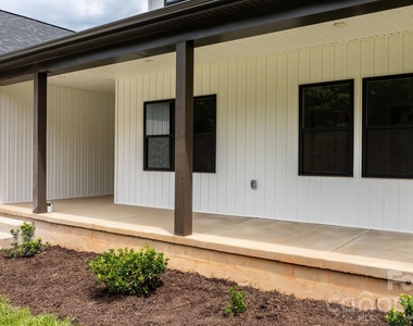 2996 Jack Whitener Road - Photo Thumbnail 3
