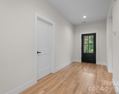2996 Jack Whitener Road - Photo Thumbnail 13