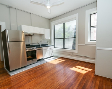 1108 S Akard Street - Photo Thumbnail 7