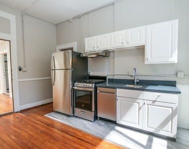 1108 S Akard Street - Photo Thumbnail 11
