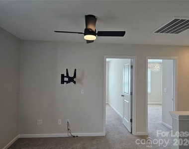 1237 Scotch Meadows Loop - Photo Thumbnail 5