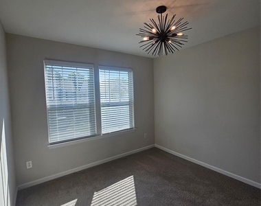 1237 Scotch Meadows Loop - Photo Thumbnail 8