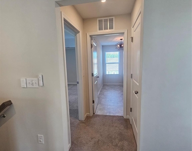 1237 Scotch Meadows Loop - Photo Thumbnail 12