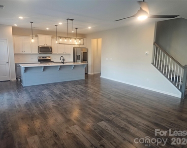1237 Scotch Meadows Loop - Photo Thumbnail 4