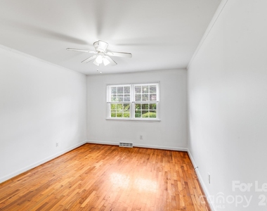 405 W Harvie Avenue - Photo Thumbnail 4