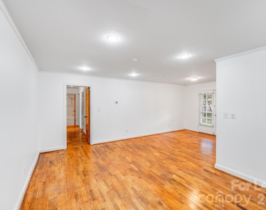 405 W Harvie Avenue - Photo Thumbnail 6