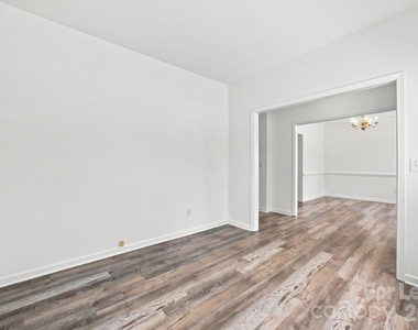 1748 Chinchester Lane - Photo Thumbnail 2
