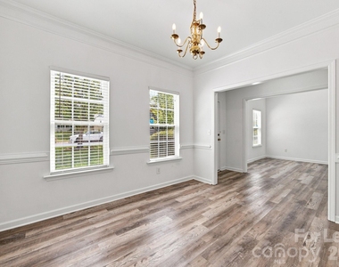 1748 Chinchester Lane - Photo Thumbnail 4