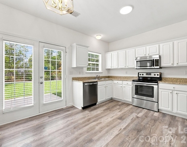 1748 Chinchester Lane - Photo Thumbnail 7