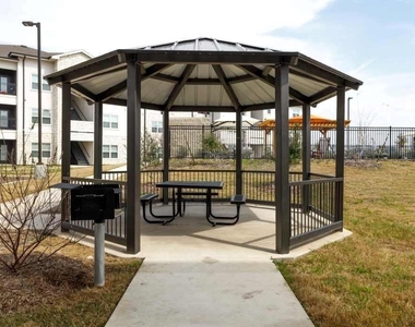 2551 N Guadalupe Street - Photo Thumbnail 18