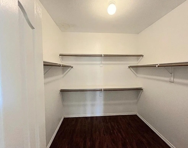 7417 Alverstone Drive - Photo Thumbnail 4