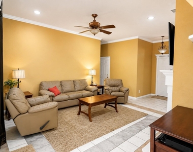 809 Mesa Drive - Photo Thumbnail 1