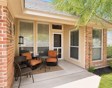 809 Mesa Drive - Photo Thumbnail 12