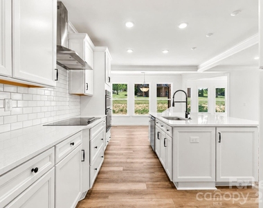 5944 Bakers Point - Photo Thumbnail 8