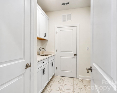 5944 Bakers Point - Photo Thumbnail 17