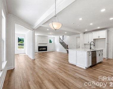 5944 Bakers Point - Photo Thumbnail 3