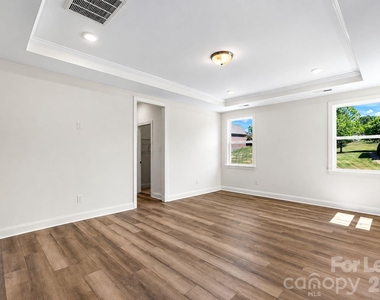 5944 Bakers Point - Photo Thumbnail 20