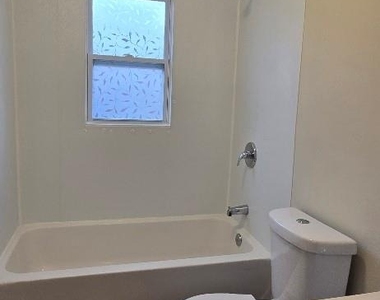 730 Taylor Street - Photo Thumbnail 11