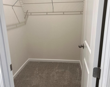 315 Grove Gate Lane - Photo Thumbnail 25