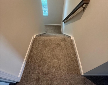 315 Grove Gate Lane - Photo Thumbnail 15