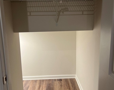 315 Grove Gate Lane - Photo Thumbnail 31