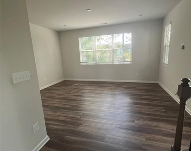 315 Grove Gate Lane - Photo Thumbnail 18