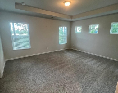 315 Grove Gate Lane - Photo Thumbnail 6