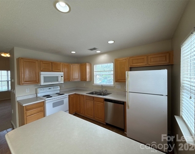 15318 Brynfield Drive - Photo Thumbnail 3