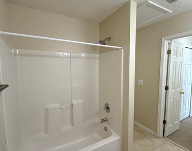 15318 Brynfield Drive - Photo Thumbnail 10