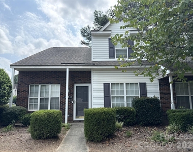 15318 Brynfield Drive - Photo Thumbnail 14